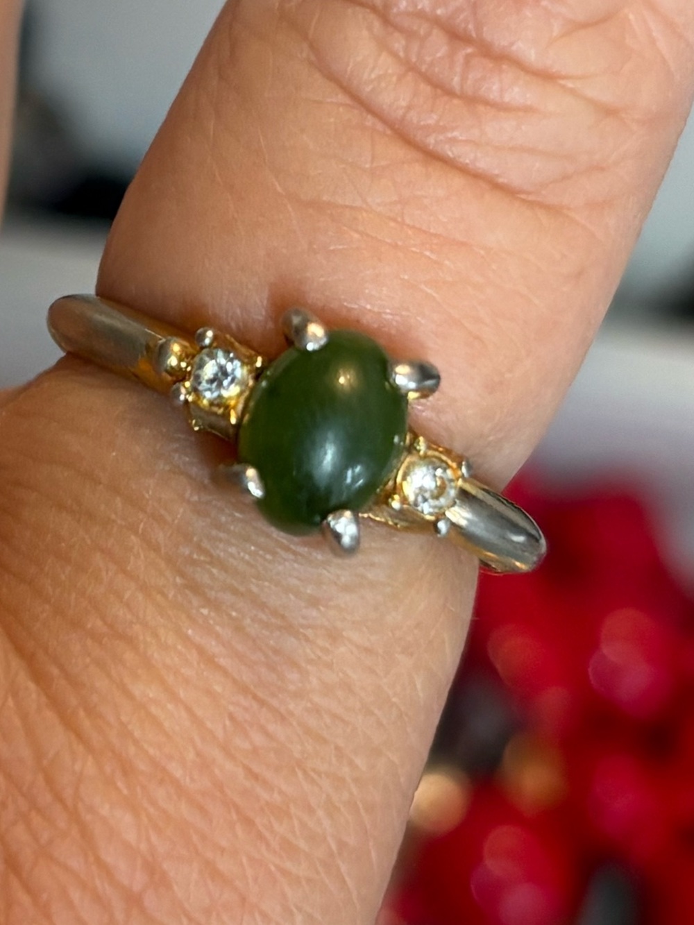 Vintage Avon Green Cabochon Rhinestone Ring